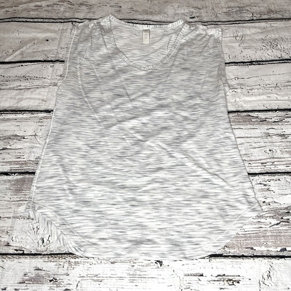 Lululemon Athletica Sleeveless Muscle Tank Top Size 2 - Picture 1 of 8